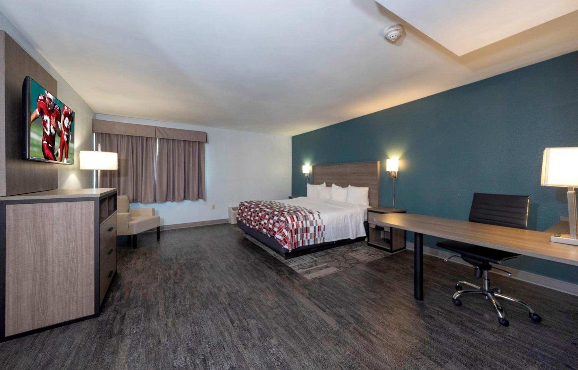 Red Roof Inn & Suites Wilmington - New Castle Exteriör bild