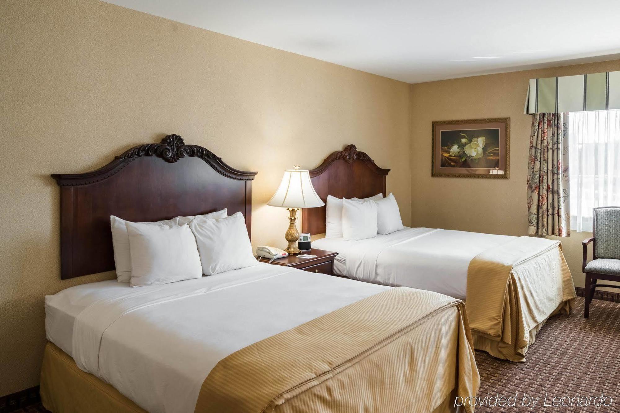 Red Roof Inn & Suites Wilmington - New Castle Exteriör bild